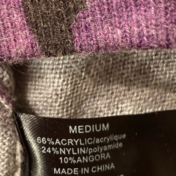 PLANET Purple Soft & Stylish Leopard Animal Print Sweater Top  (Size Medium), - Picture 11 of 11